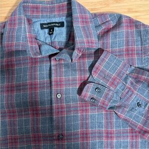 🍁 Banana Republic Men's Shirt Small Grey Red Plaid Check 100% Cotton Button Up